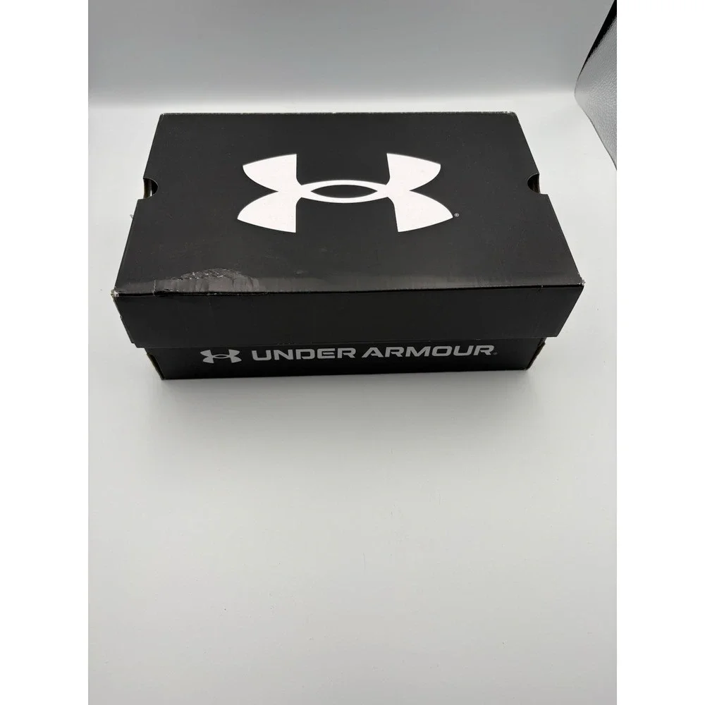 Under Armour hit court